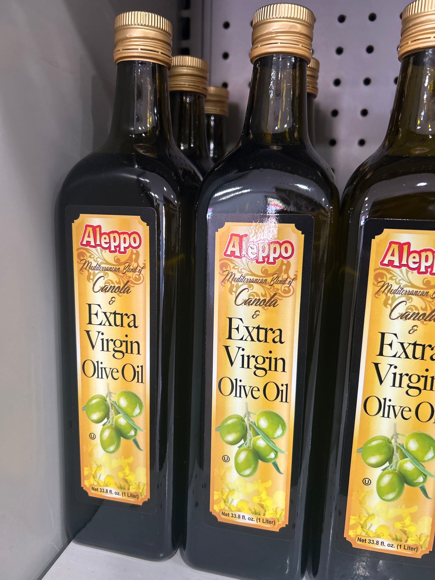 EXTRA VIRGIN OIL . 1 Liter